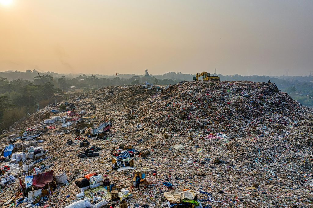 pengelola sampah perusahaan