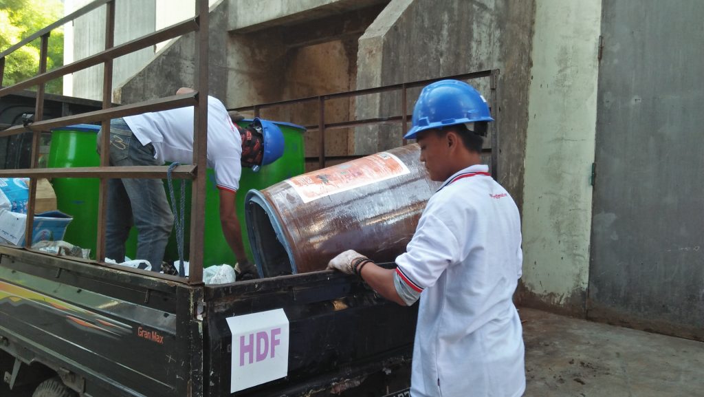 pengelola sampah perusahaan